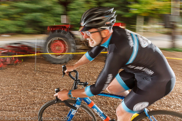 Many more of this race at http://www.russcam.com/cycling